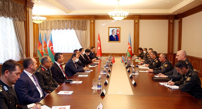 Azerbaijan, Turkey discuss prospects for military cooperation (PHOTO)