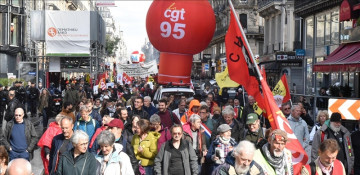 France: Thousands hold strikes, protests against pension reform