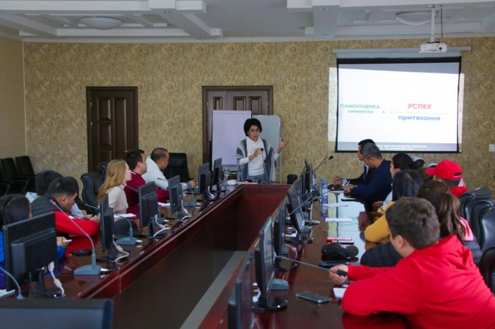 Panel session devoted to Nizami Ganjavi held in Kazakhstan