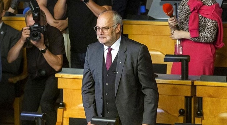 Alar Karis sworn in as president of Estonia