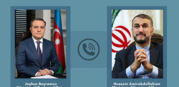 Azerbaijani, Iranian FMs hold phone talks