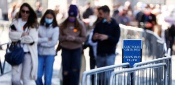 Italy to adopt tough COVID-19 pass regime amid fears of 'chaos'