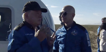 William Shatner becomes oldest person to fly to space at 90