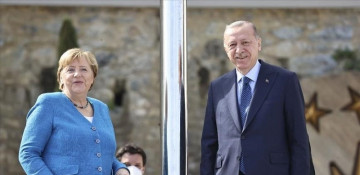 Turkish president meets German chancellor in Istanbul
