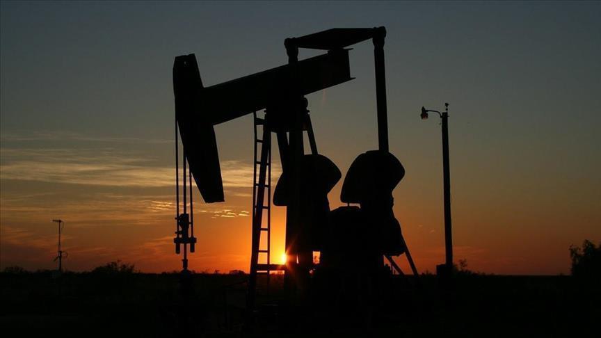 Oil mixed, but solid U.S. demand underpins sentiment