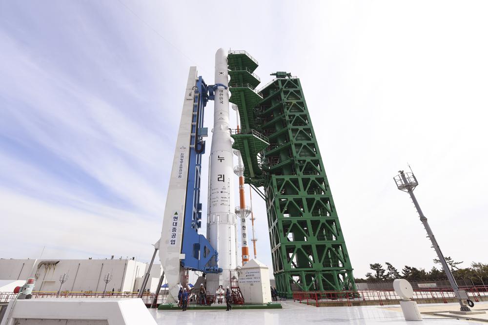 S Korea prepares test of 1st domestically made space rocket