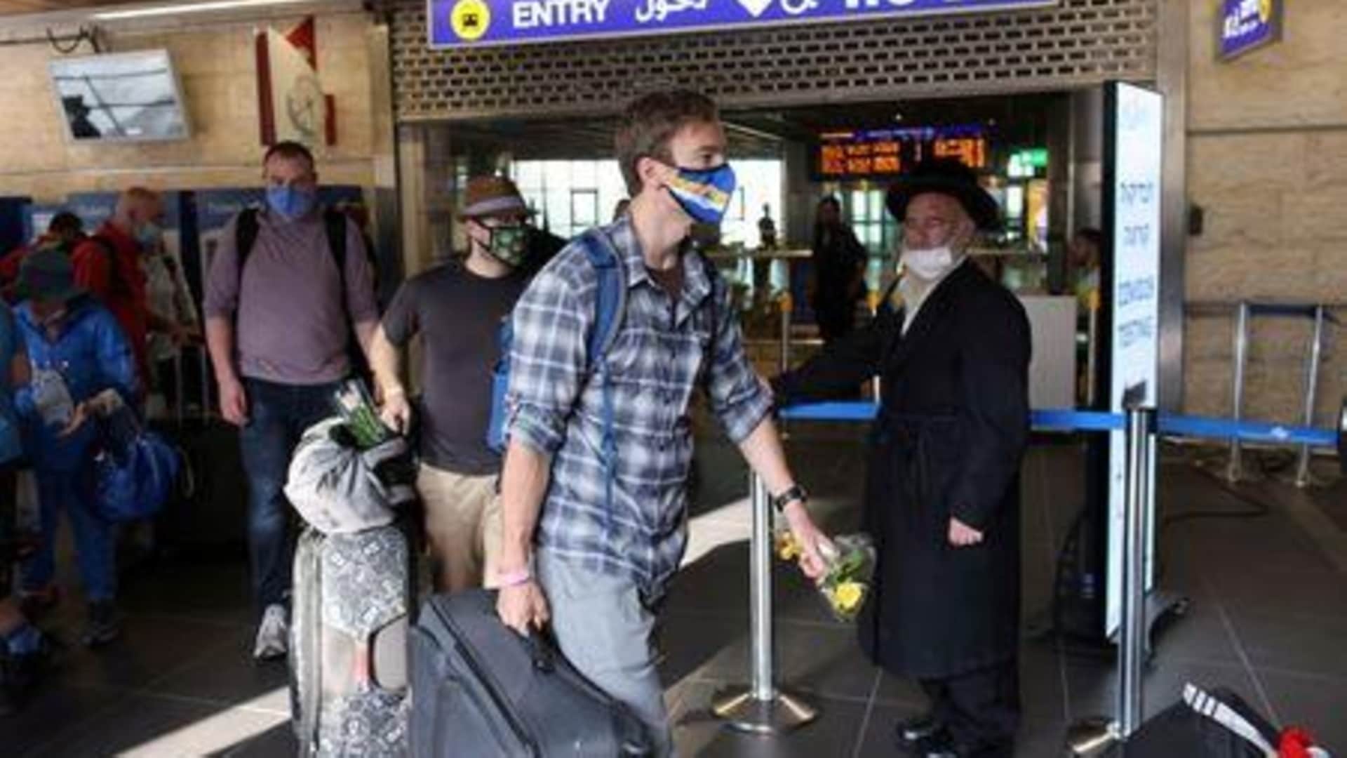 Israel to readmit COVID-vaccinated foreign tourists next month
