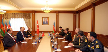 Azerbaijan`s defense minister meets with administration of Turkish National Defense University