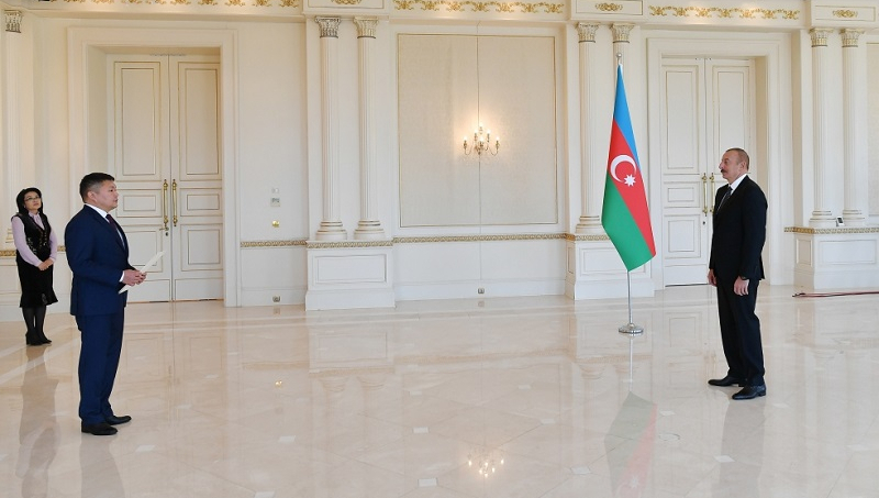 Azerbaijani president receives credentials of incoming Kyrgyz, Romanian ambassadors