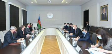 Azerbaijan, US discuss prospects for educational cooperation (PHOTO)