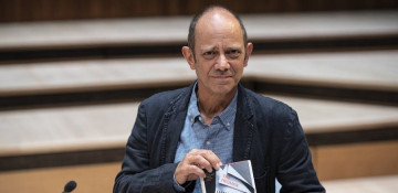 Damon Galgut wins Booker Prize with 'tour de force' novel The Promise