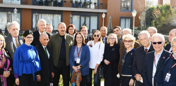 President Ilham Aliyev and First Lady Mehriban Aliyeva talk to 8th Global Baku Forum’s participants in Shusha