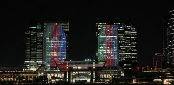 Azerbaijani flag projected on iconic building of Abu Dhabi (VIDEO)