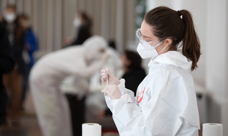 Austria applies rough COVID-19 curbs for unvaccinated