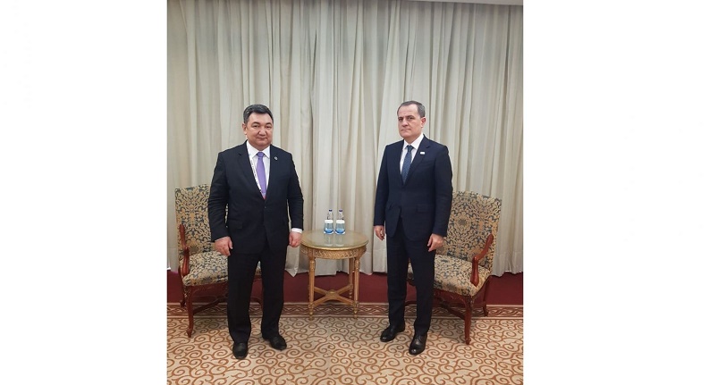 FM Jeyhun Bayramov meets with President of the International Turkic Academy