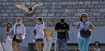 Greece imposes further restrictions on unvaccinated