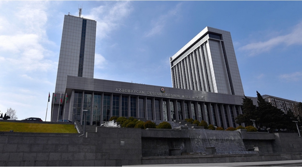 Azerbaijan’s parliament approves size of need criterion for 2022