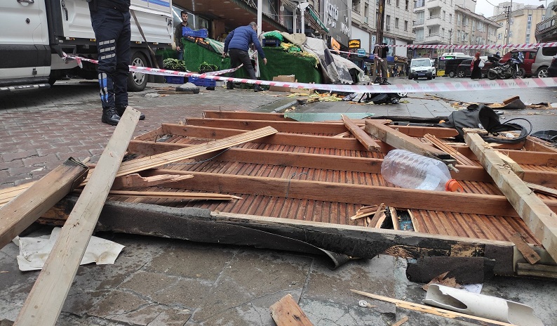 4 killed, 9 injured in heavy storms that battered Turkey