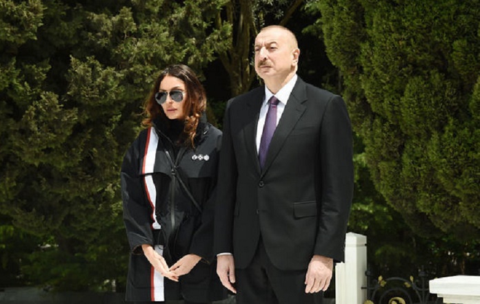 President Ilham Aliyev, First Lady Mehriban Aliyeva give instructions on burial of servicemen killed in helicopter crash