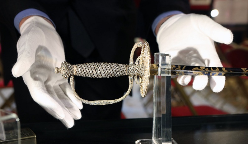 Dress sword, pistols of Napoleon fetch $2.9M at US auction