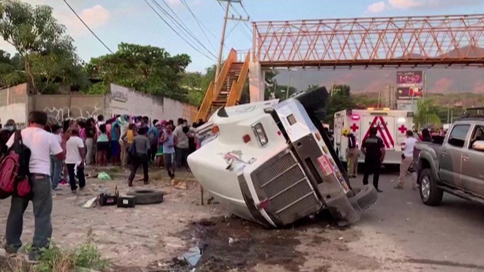 49 killed after trailer truck overturns in southern Mexico
