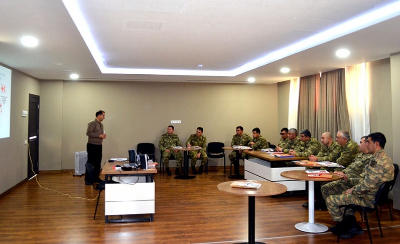 Azerbaijan’s Defense Ministry organizes seminars on international humanitarian law