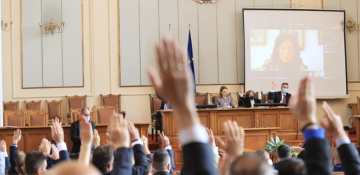 Bulgarian parliament approves new gov't