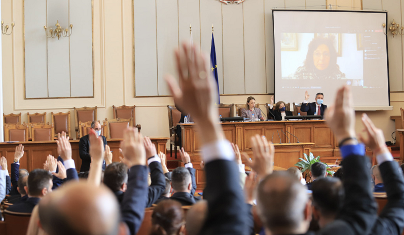 Bulgarian parliament approves new gov't