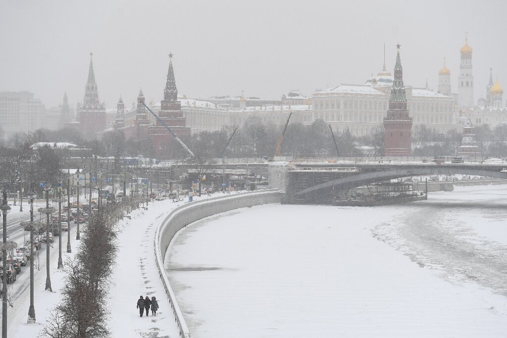 Moscow breaks 28-year snowfall record, says weatherman