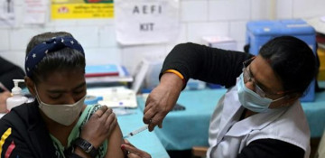 India begins vaccinating teens as Omicron fears rise