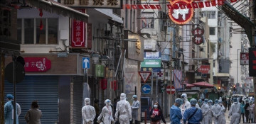 Another Chinese city imposes lockdown to stem spread of virus