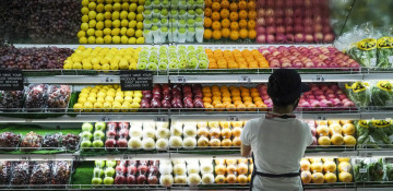 Global food prices jump to decade high with slim hopes for 2022
