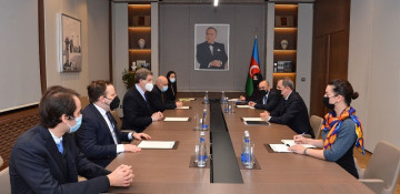 Azerbaijani FM receives delegation led by executive director of American Jewish Committee