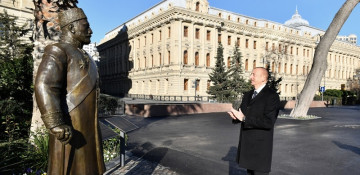 President Ilham Aliyev unveils monument to philanthropist Haji Zeynalabdin Taghiyev in Baku