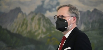 Czech govt scraps plan to mandate COVID-19 jabs for over 60s