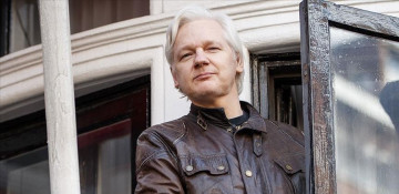 WikiLeaks' Assange gets chance to take extradition case to UK's top court
