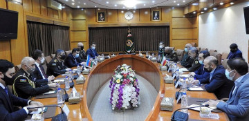Azerbaijan, Iran discuss prospects for development of military cooperation (PHOTO)