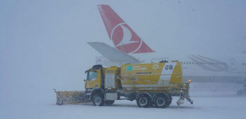 Turkiye's Istanbul airport to remain closed due to heavy snow