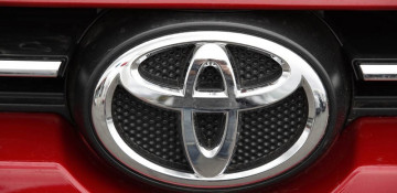 Toyota becomes top auto seller in 2021