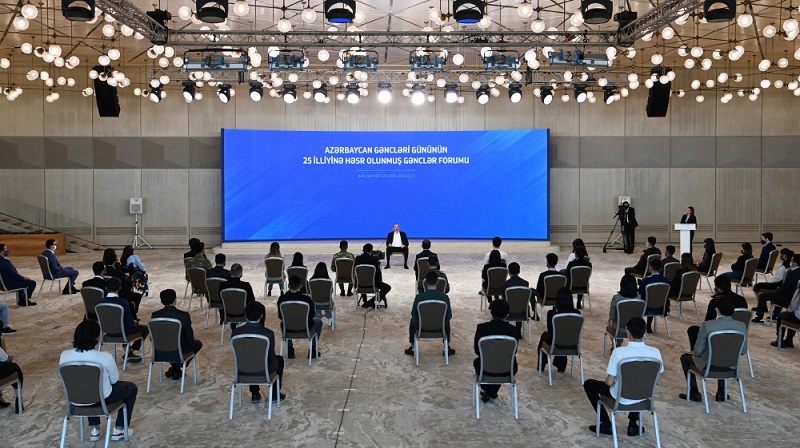 President Ilham Aliyev attends Youth Forum on 25th anniversary of Day of Azerbaijani Youth
