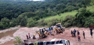 At least 4 dead, 22 wounded in bus accident in southern Bolivia