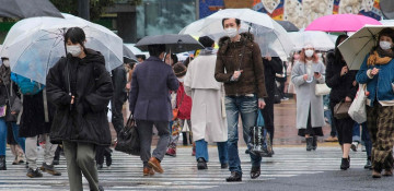 Japanese PM Kishida under pressure for COVID-19 booster jab delay