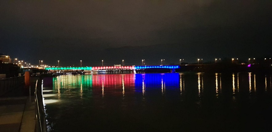 Bridge in Warsaw illuminated with colors of Azerbaijani flag (PHOTO) 
