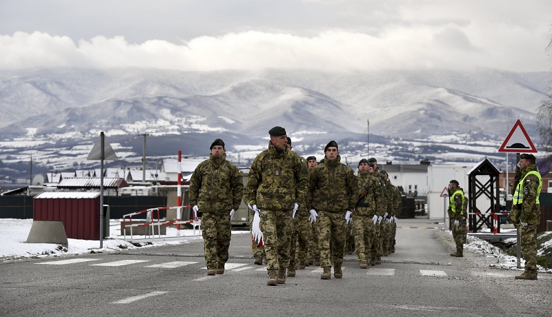 Hungary to deploy troops at border with Ukraine