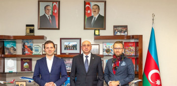 AZAL, Polish airline LOT discuss cooperation prospects