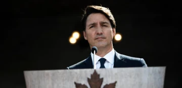 Canada PM Trudeau announces more sanctions against Russia, cancels export permits