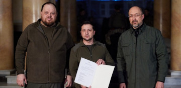 Ukrainian president signs formal request to join the European Union