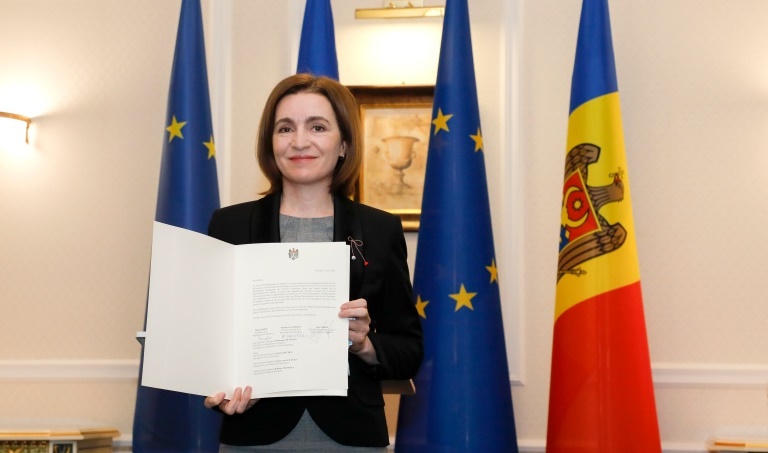 Moldova officially applies for EU membership