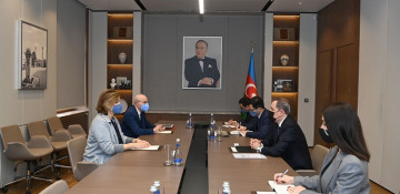 Azerbaijani FM, Executive Director of UNCDF hold meeting (PHOTO)