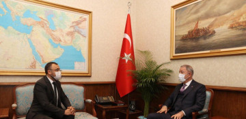 Turkish DefMin and Ukrainian Ambassador mull evacuation of Turkish citizens